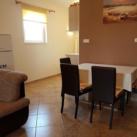 Family Friendly Seaside Apartments Kanica, Rogoznica - 12895 מראה חיצוני תמונה