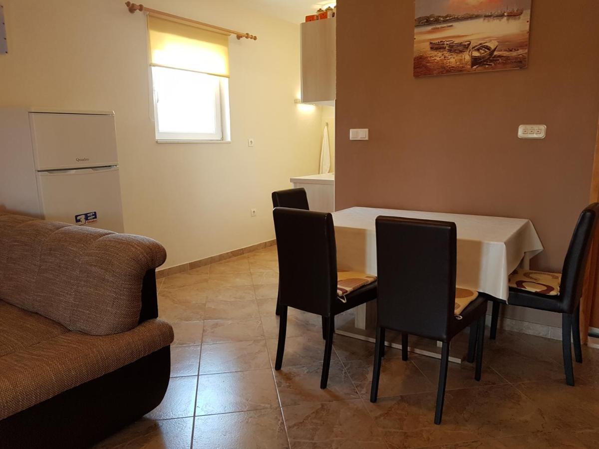 Family Friendly Seaside Apartments Kanica, Rogoznica - 12895 מראה חיצוני תמונה